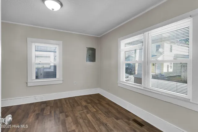 $1,430 | 607 1st Avenue, New Bern, NC 28560