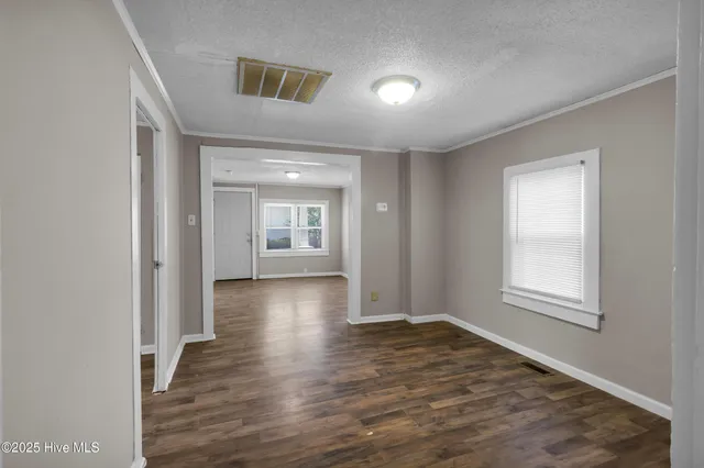 $1,430 | 607 1st Avenue, New Bern, NC 28560