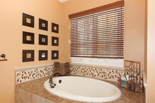 13 Coach House Road Grafton, MA 01536 - Photo 21 of 28 Gallery Image 21
