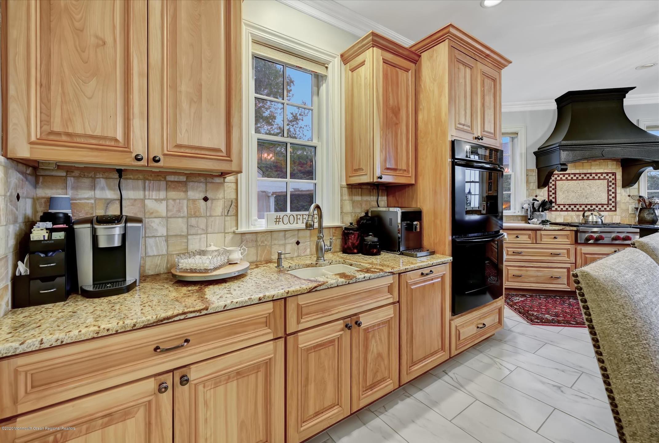 117 Portland Road Atlantic Highlands, NJ 07716 - Photo 19 of 58 117 Portland - plenty of cabinet and cou
