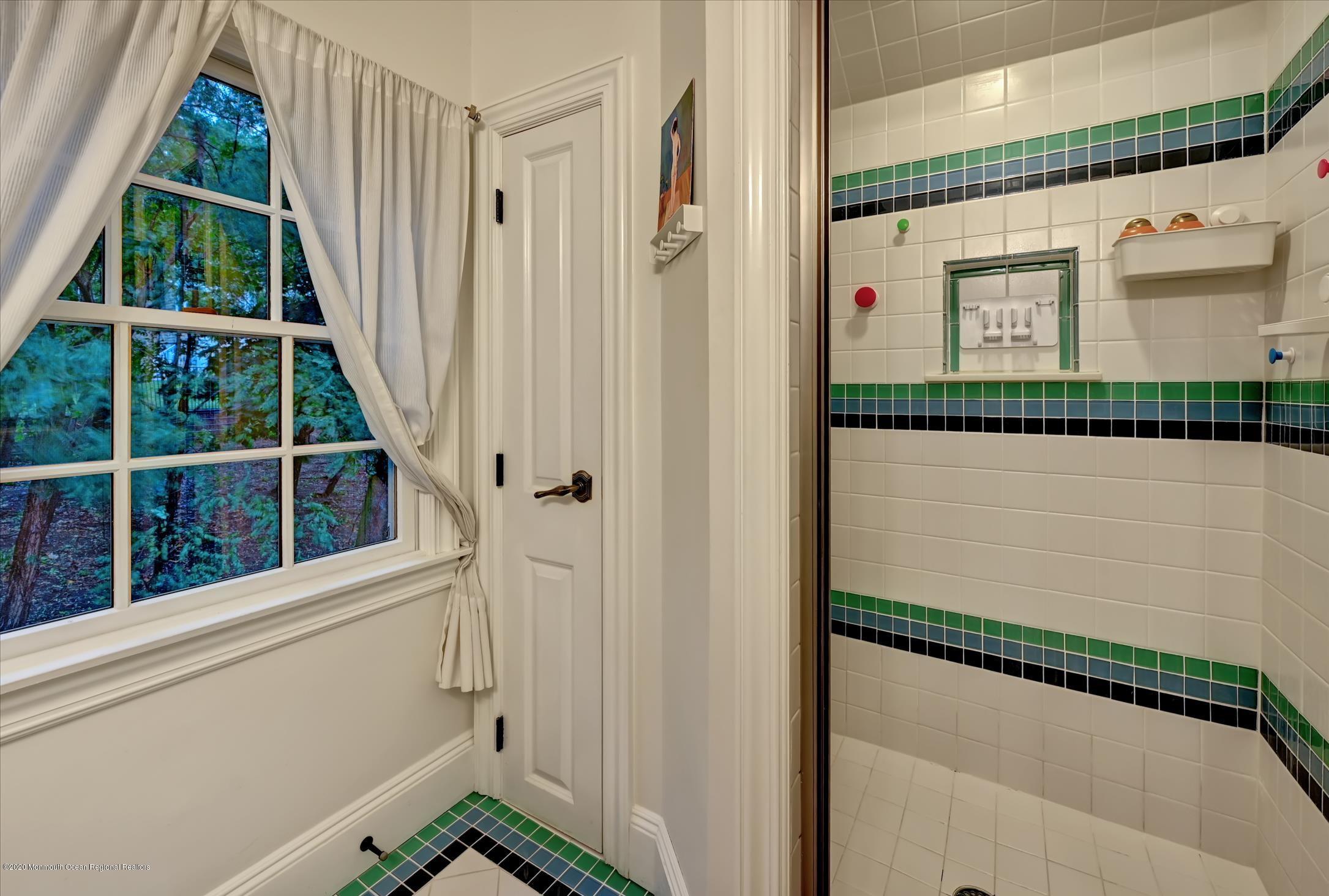 117 Portland Road Atlantic Highlands, NJ 07716 - Photo 37 of 58 117 Portland - 4th bedroom bathroom angl