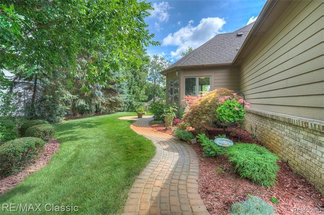 9495 Quail Ridge Run Brighton, MI 48114 - Photo 42 of 85 3hdr.jpg