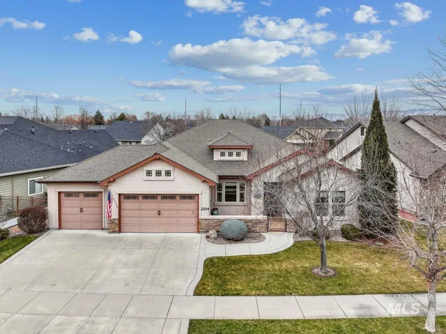 $675,000 | 2254 East Trail Blazer Drive, Meridian, ID 83646