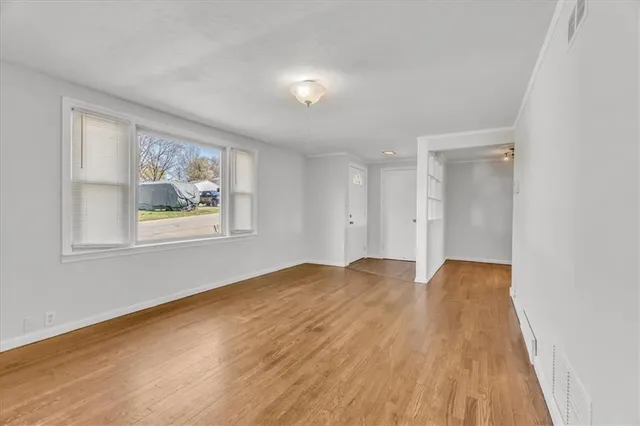 $185,000 | 205 East Longfellow Street, Claycomo, MO 64119