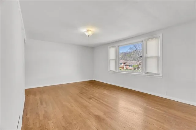 $185,000 | 205 East Longfellow Street, Claycomo, MO 64119