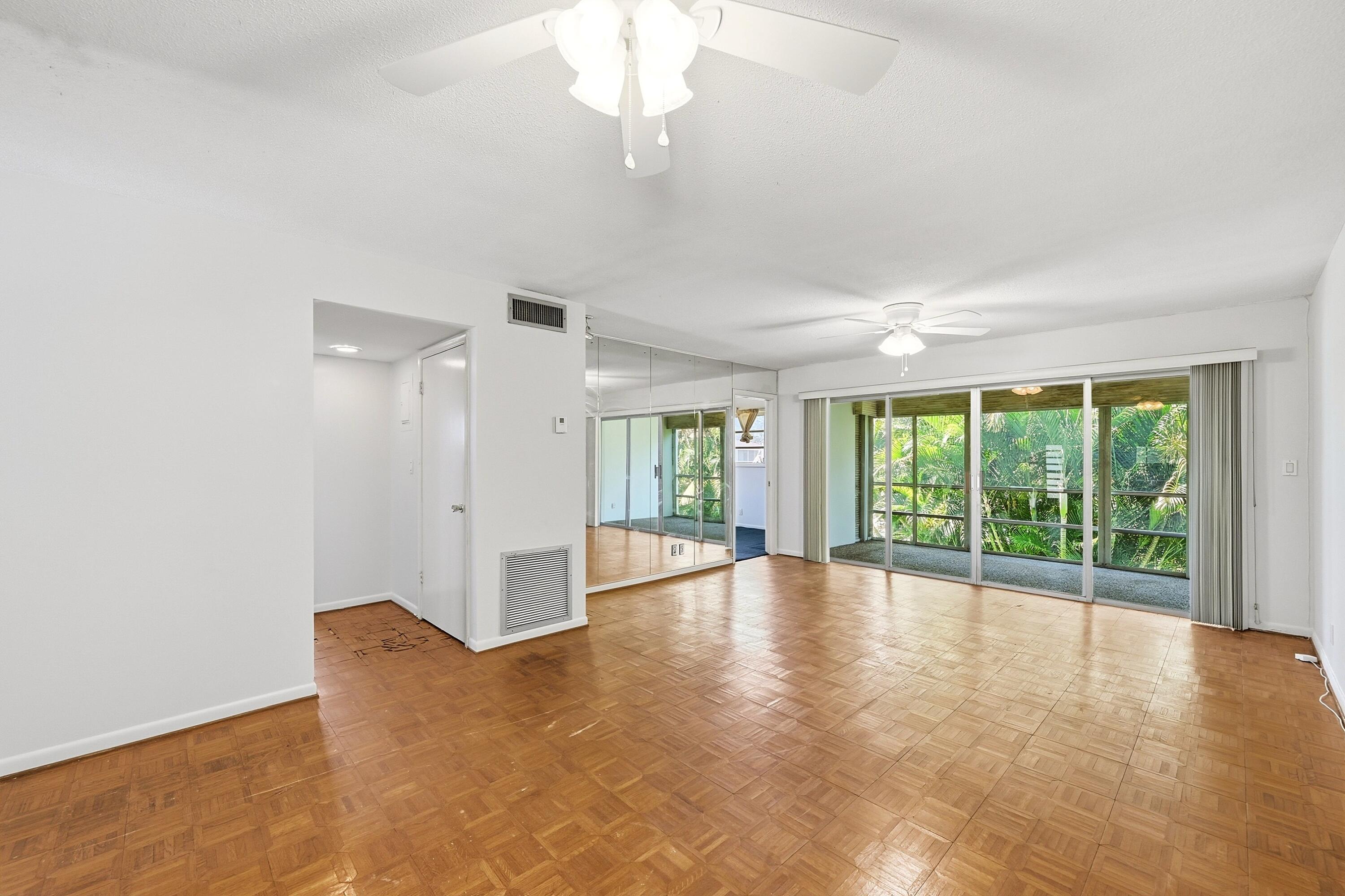 2160 Northeast 36th Street, Unit 37 Lighthouse Point, FL 33064 - Photo 4 of 32 Living
