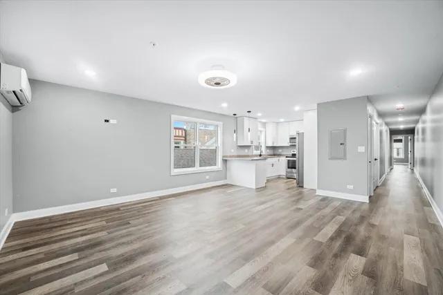 $2,200 | 1016 South State Street, Unit 3, Lockport, IL 60441