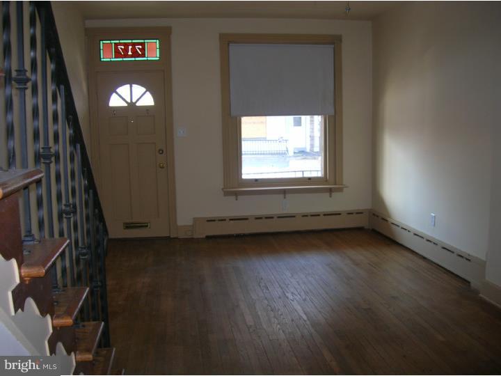 717 Ritter Street Reading, PA 19601 - Photo 2 of 12 Living Room