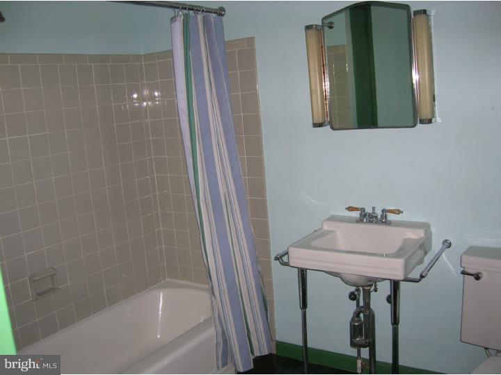 717 Ritter Street Reading, PA 19601 - Photo 11 of 12 Bathroom
