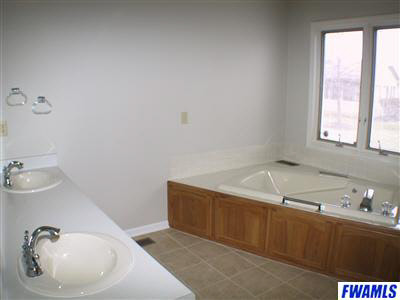 10427 Meadowridge Road Fort Wayne, IN 46814 - Photo 9 of 14