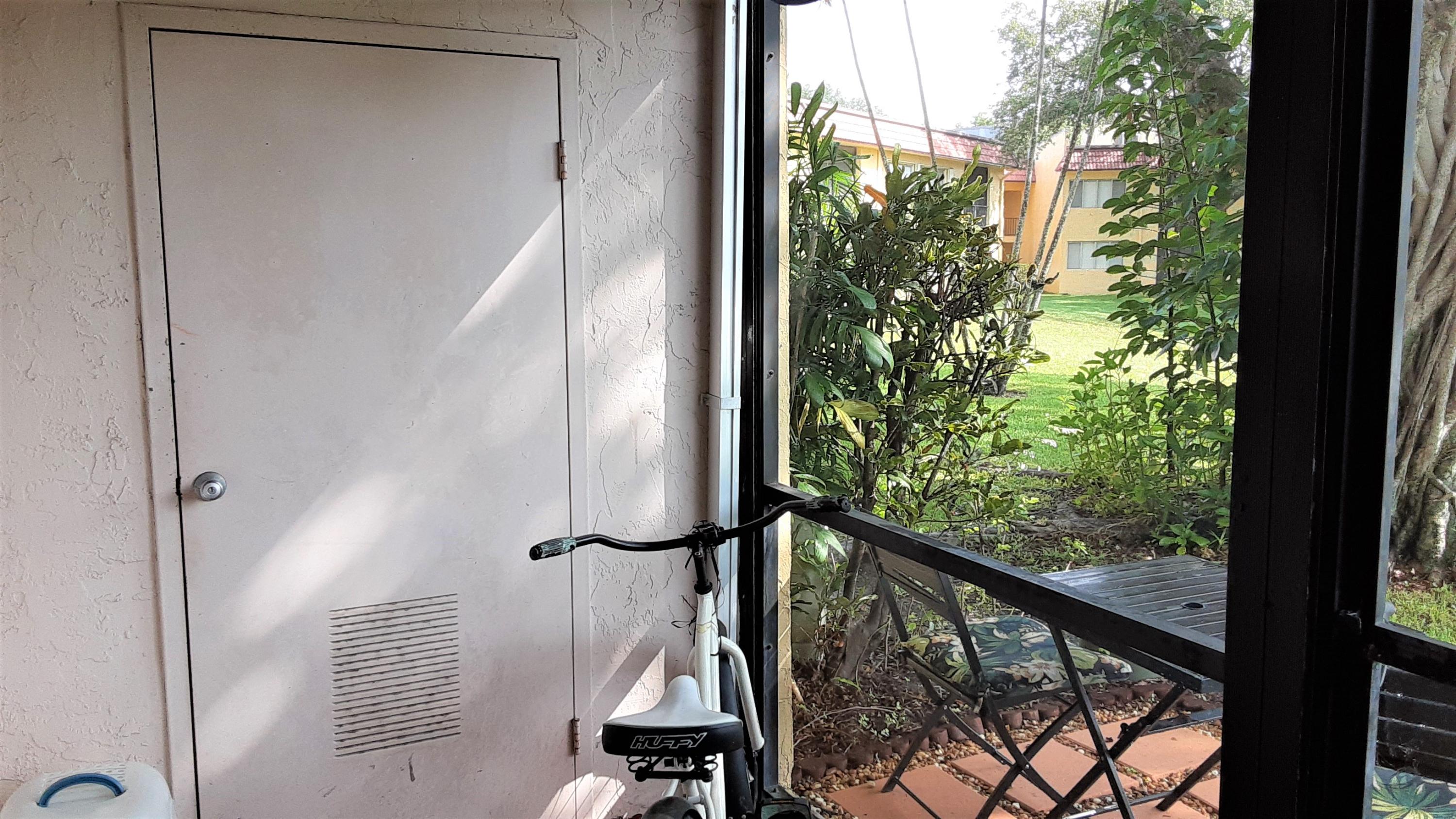 818 Southwest 9th St Circle, Unit 103 Boca Raton, FL 33486 - Photo 12 of 27 patio