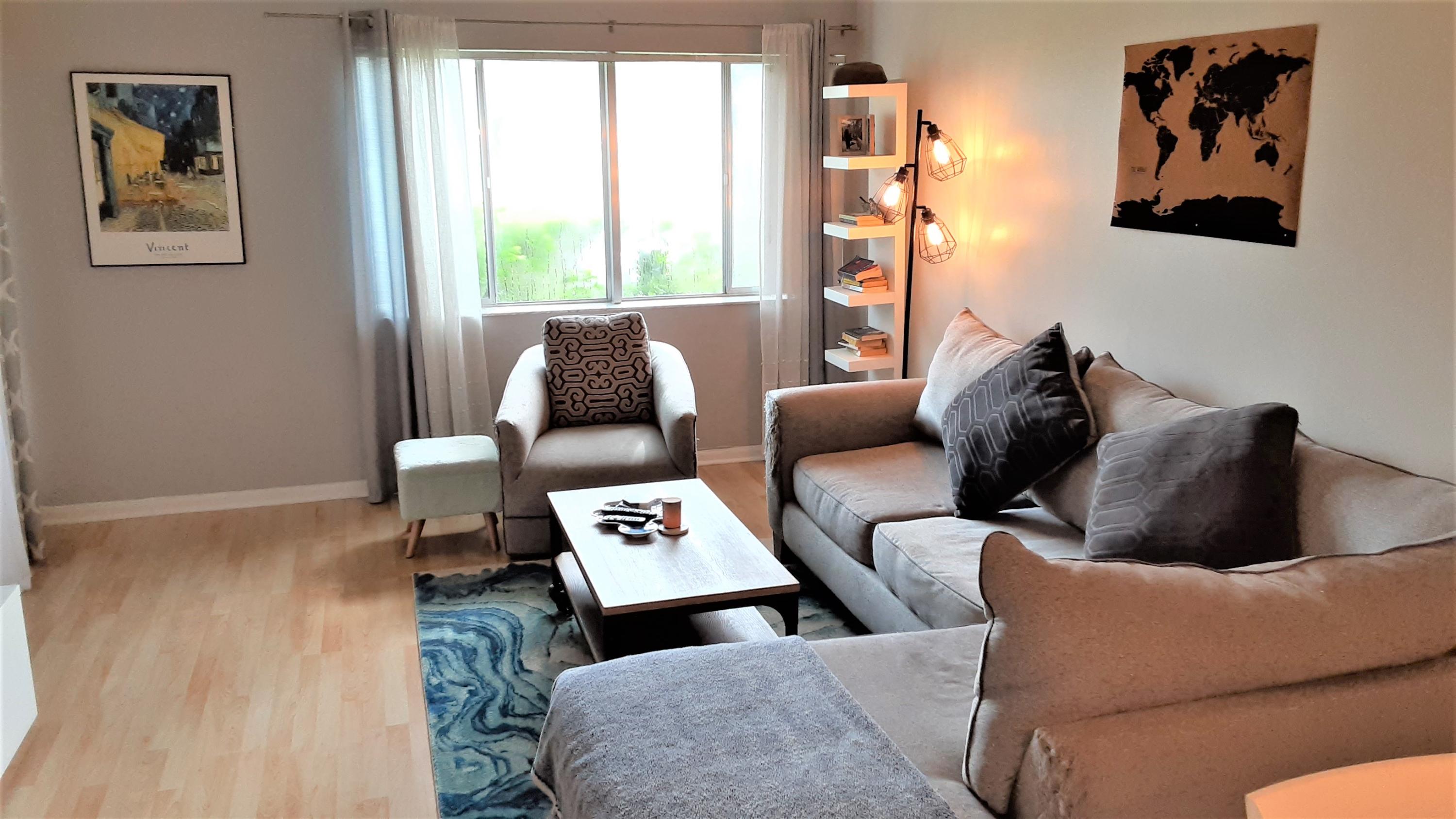 818 Southwest 9th St Circle, Unit 103 Boca Raton, FL 33486 - Photo 3 of 27 living room