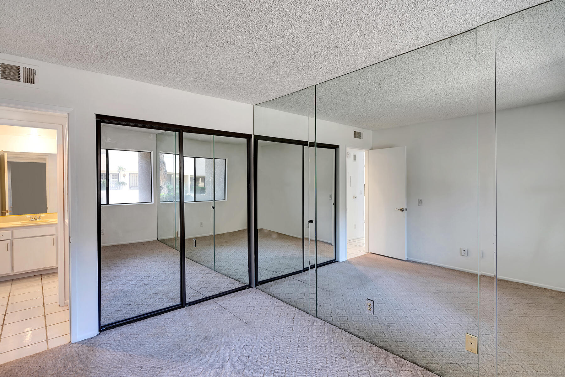 69641 Cara Way Rancho Mirage, CA 92270 - Photo 8 of 19 bedroom up