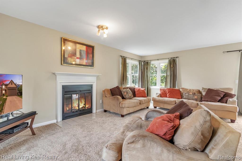 1609 Stonecrest Drive Rochester Hills, MI 48307 - Photo 9 of 39