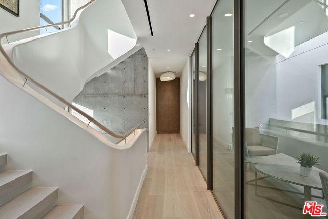 $34,950,000 | 938-940 Palisades Beach Road, Santa Monica, CA 90403