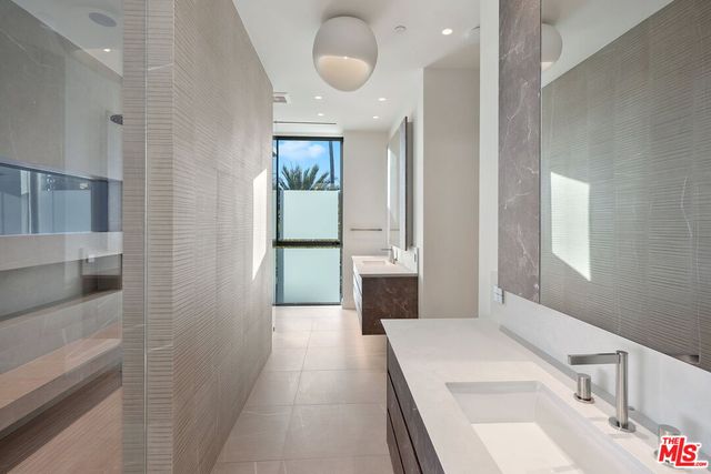 $34,950,000 | 938-940 Palisades Beach Road, Santa Monica, CA 90403