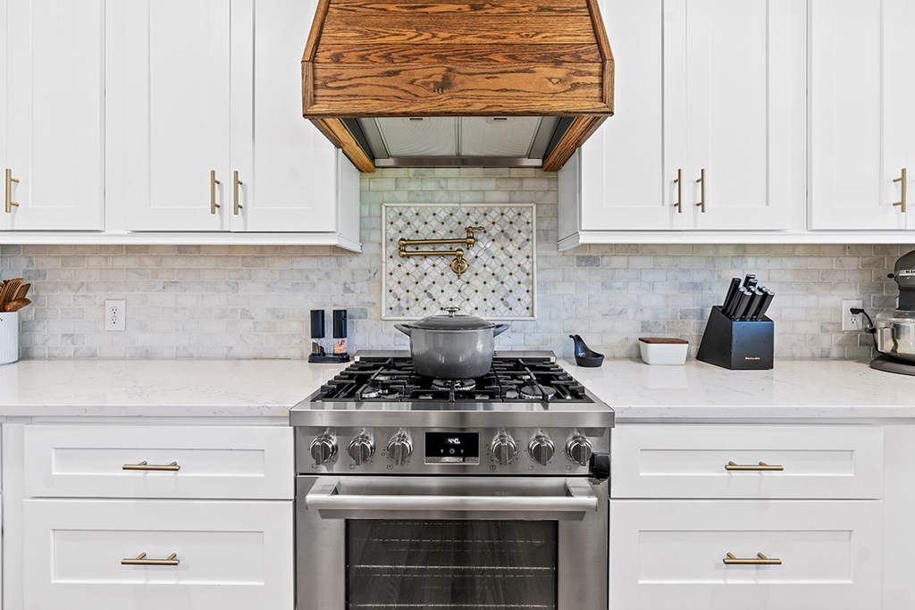1014 Chinquapin Road Greenwood, SC 29646 - Photo 9 of 37 gorgeous pot filler and bosch gas stove
