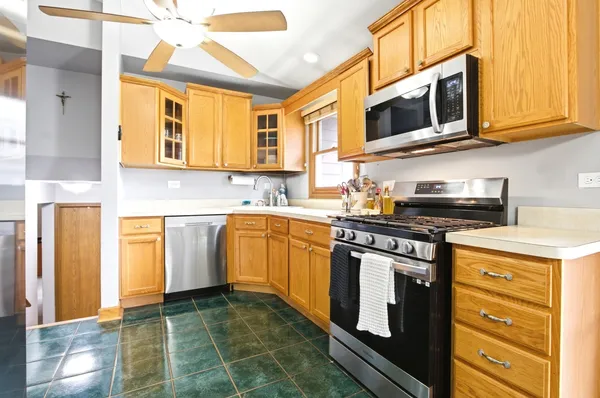 $430,000 | 149 Beaver Creek Drive, Bolingbrook, IL 60490