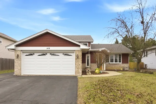 $430,000 | 149 Beaver Creek Drive, Bolingbrook, IL 60490