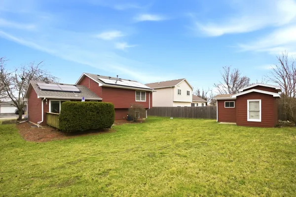 $430,000 | 149 Beaver Creek Drive, Bolingbrook, IL 60490