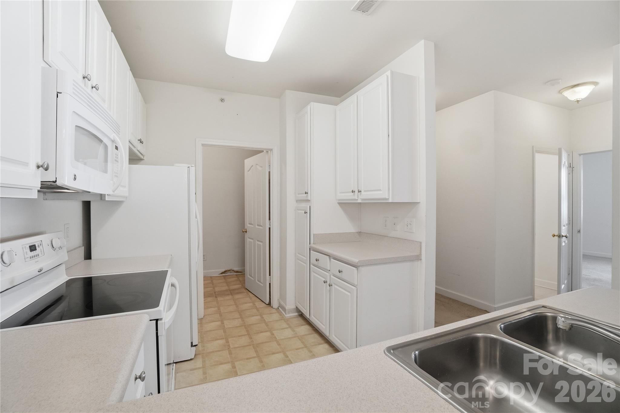 16742 Amberside Road East Cornelius, NC 28031 - Photo 5 of 23