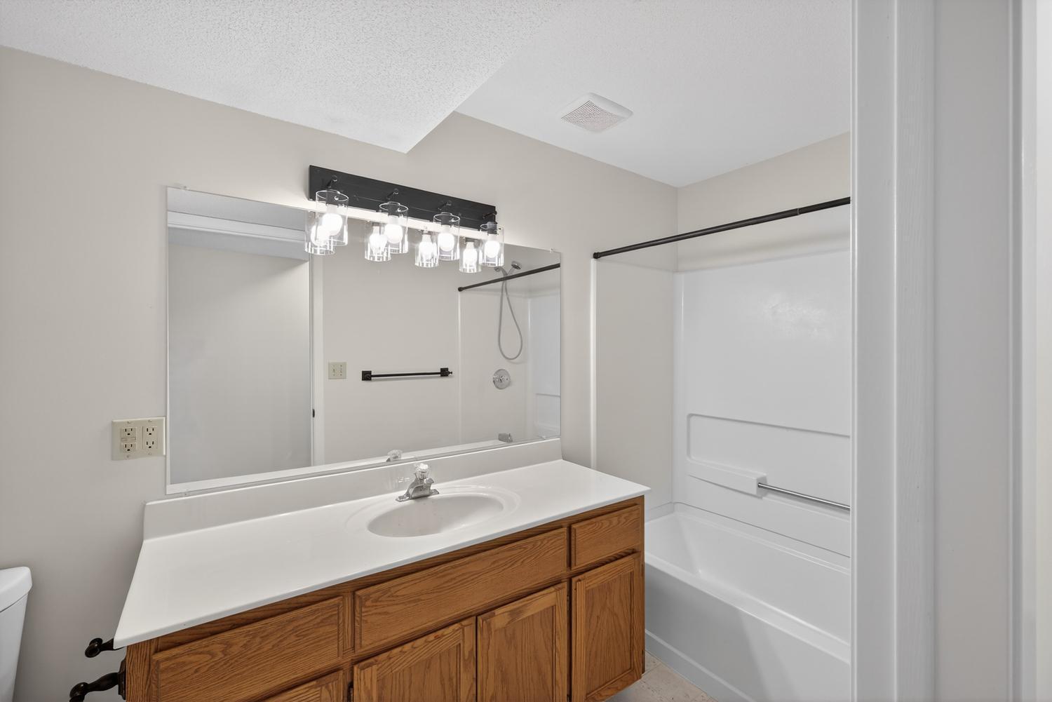 4406 Newcastle Lane Northwest Rochester, MN 55901 - Photo 32 of 36