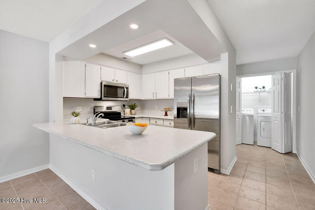 1507 Military Cutoff Road, Unit 110 Wilmington, NC 28403 - Photo 10 of 27 1507MilitaryCutoffRoadApt110-9