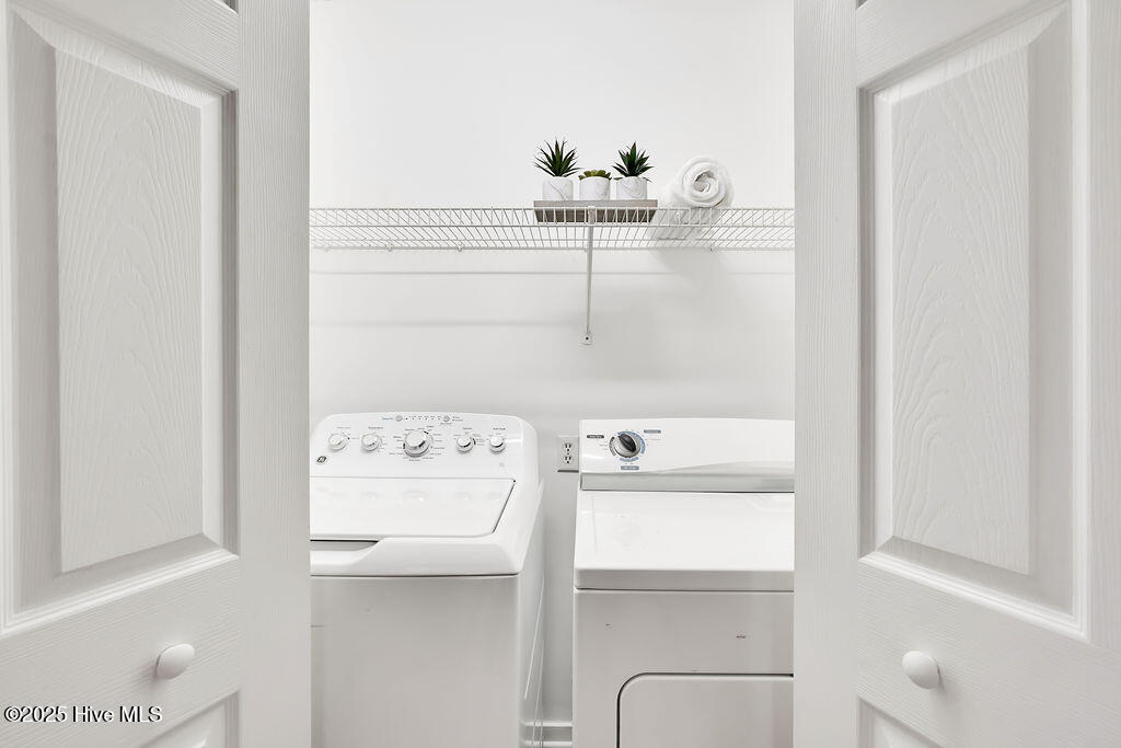 1507 Military Cutoff Road, Unit 110 Wilmington, NC 28403 - Photo 4 of 27 1507MilitaryCutoffRoadApt110-4