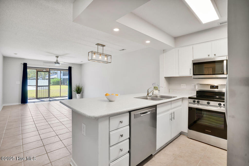 1507 Military Cutoff Road, Unit 110 Wilmington, NC 28403 - Photo 5 of 27 1507MilitaryCutoffRoadApt110-5