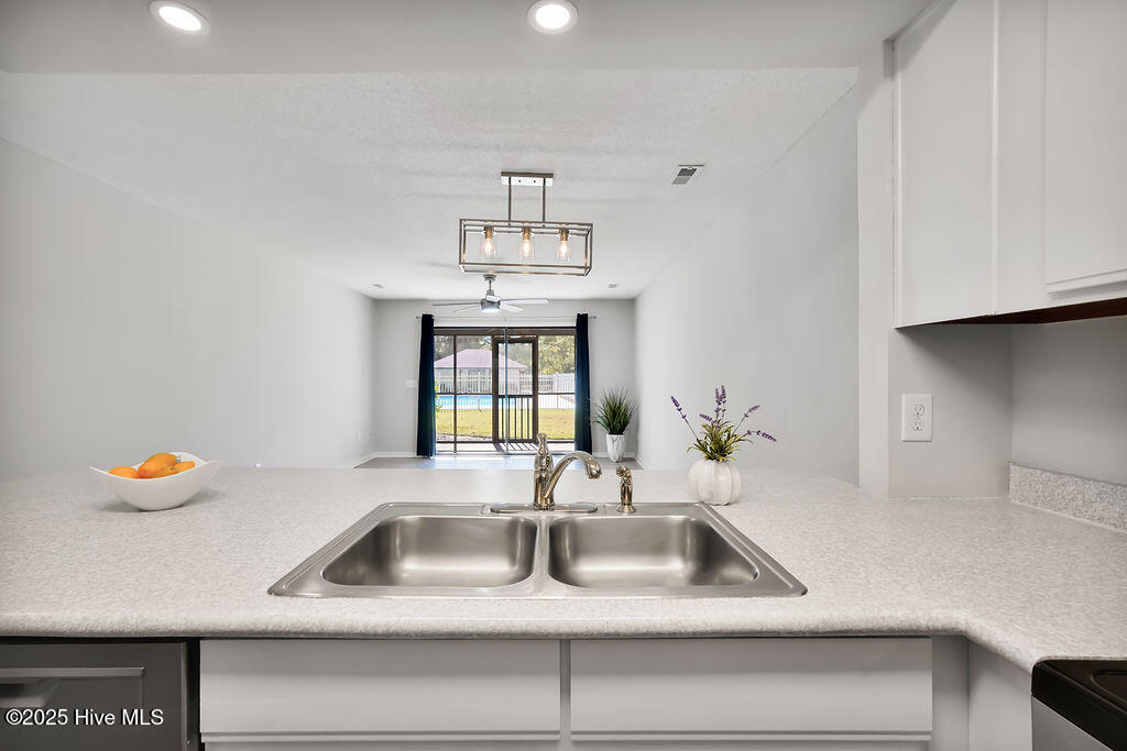 1507 Military Cutoff Road, Unit 110 Wilmington, NC 28403 - Photo 9 of 27 1507MilitaryCutoffRoadApt110-7