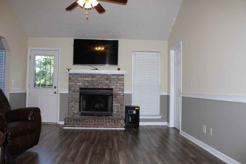 6093 Hunter Ridge Circle Columbus, GA 31907 - Photo 4 of 27 Gallery Image 4