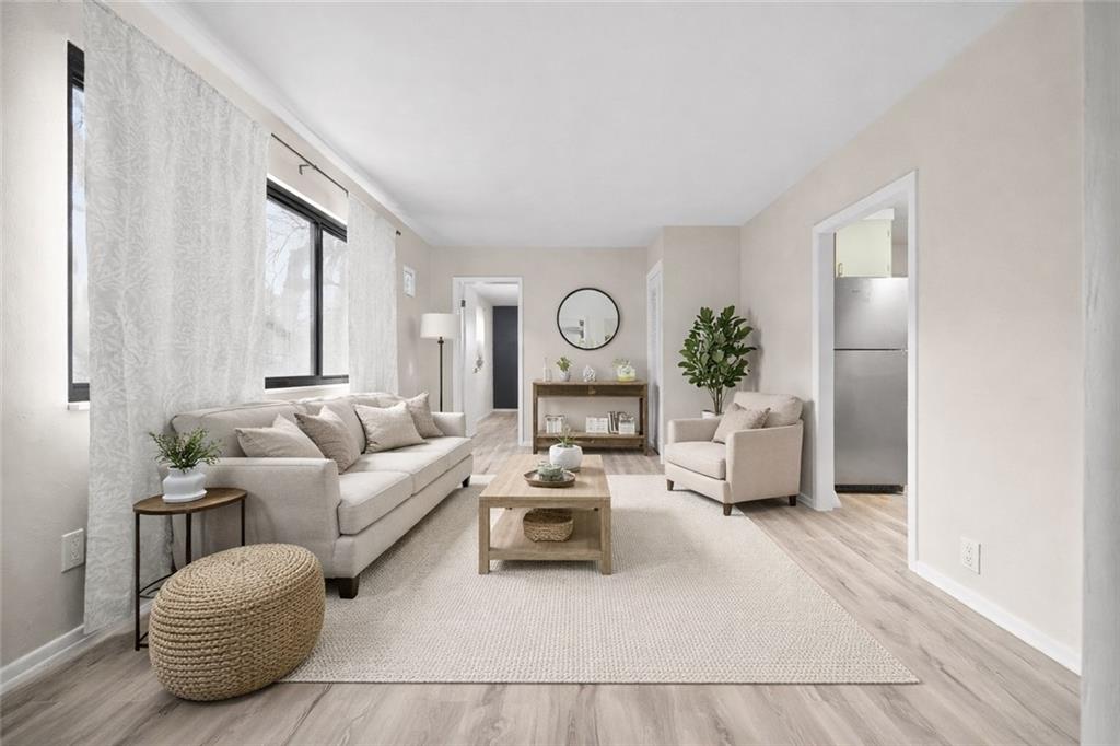 134 Thompsonville Road Canonsburg, PA 15317 - Photo 14 of 38 Virtually staged Living Room