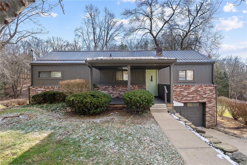 134 Thompsonville Road Canonsburg, PA 15317 - Photo 2 of 38 Front of home
