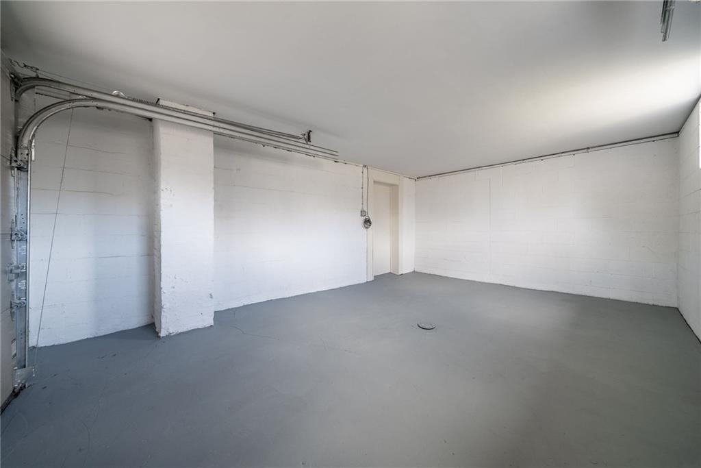 134 Thompsonville Road Canonsburg, PA 15317 - Photo 35 of 38 Garage