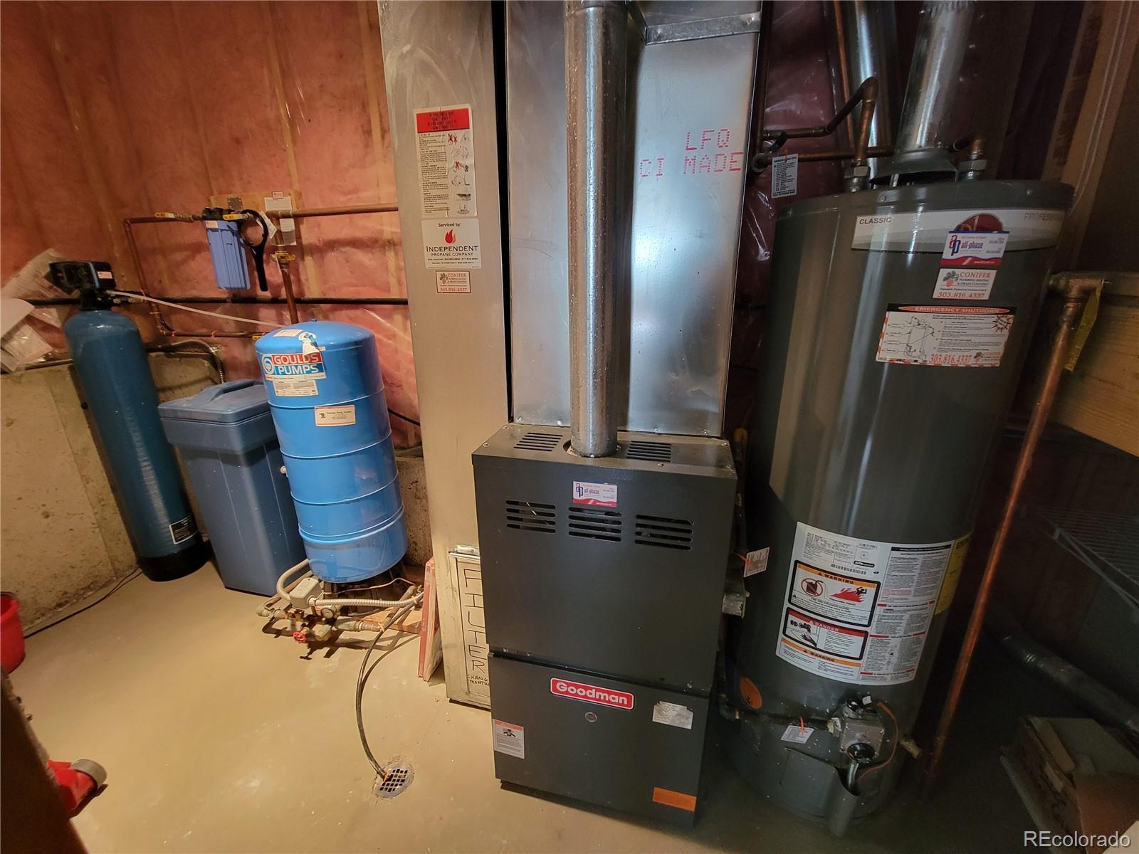 33348 Persistence Avenue Pine, CO 80470 - Photo 23 of 40 a room with gym equipment