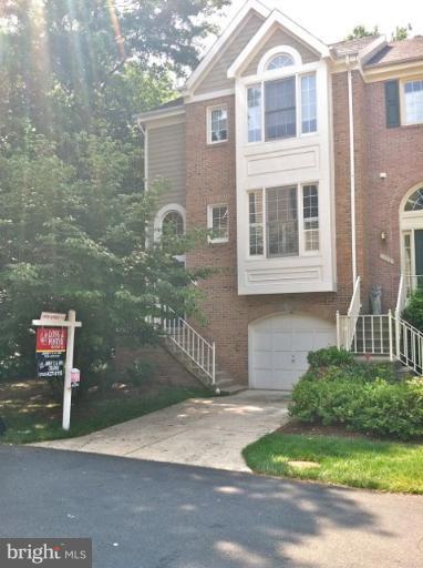 1358 Heritage Oak Way Reston, VA 20194 - Photo 1 of 30 Exterior (Front)