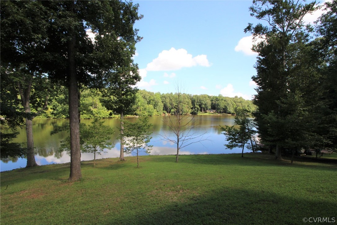 5504 Lakeview Road Quinton, VA 23141 - Photo 27 of 38 Gallery Image 27