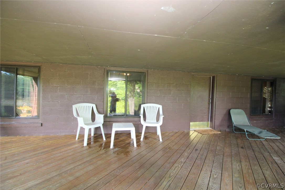 5504 Lakeview Road Quinton, VA 23141 - Photo 31 of 38 Gallery Image 31