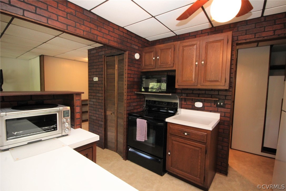 5504 Lakeview Road Quinton, VA 23141 - Photo 8 of 38 Gallery Image 8