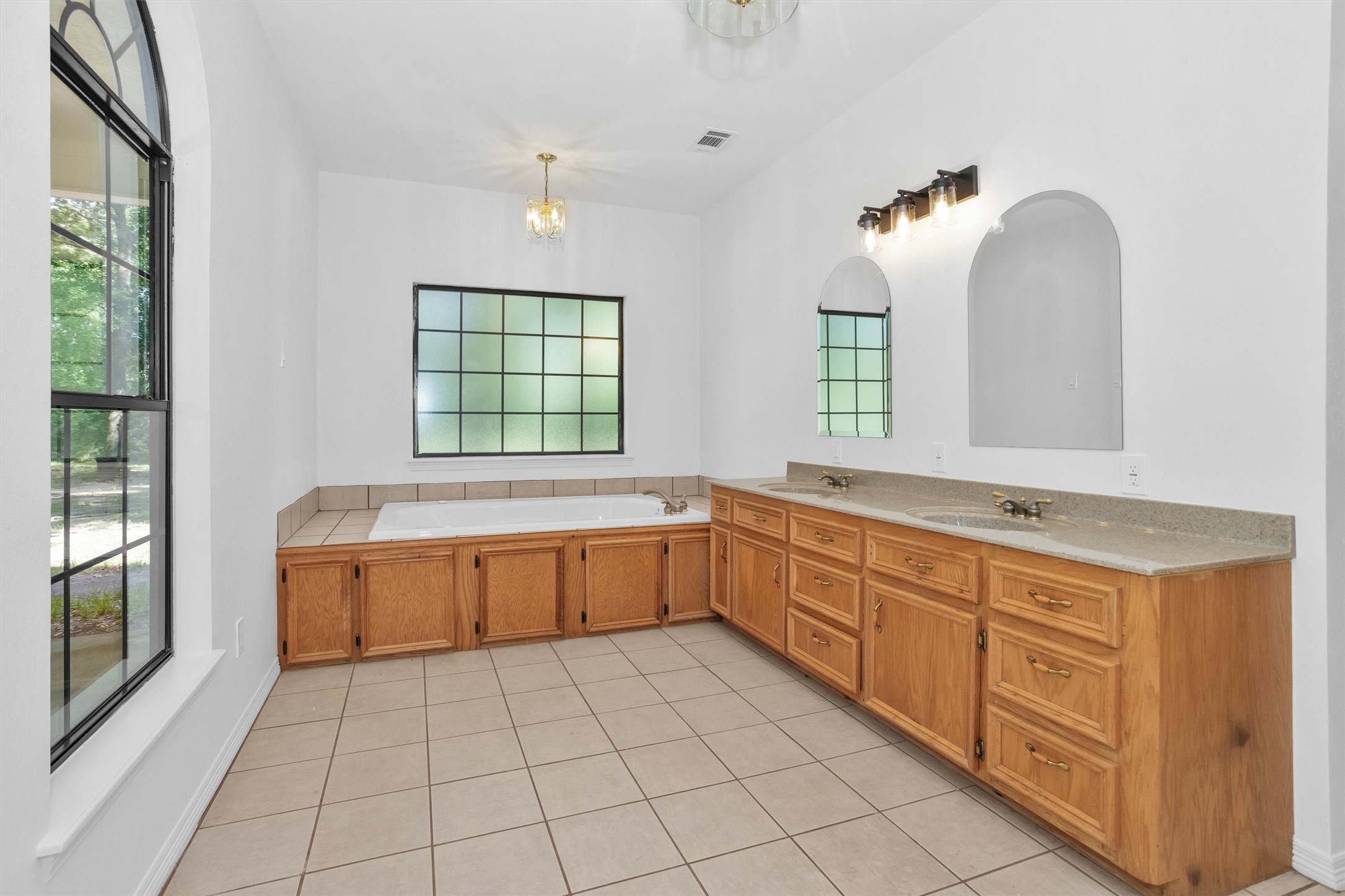 14657 Cedar Ln Loop Willis, TX 77378 - Photo 14 of 33