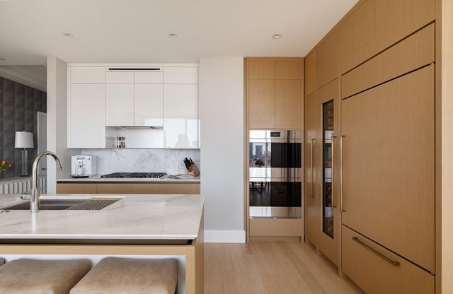 $3,350,000 | 380 Harrison Avenue, Unit 14F, Boston, MA 02118