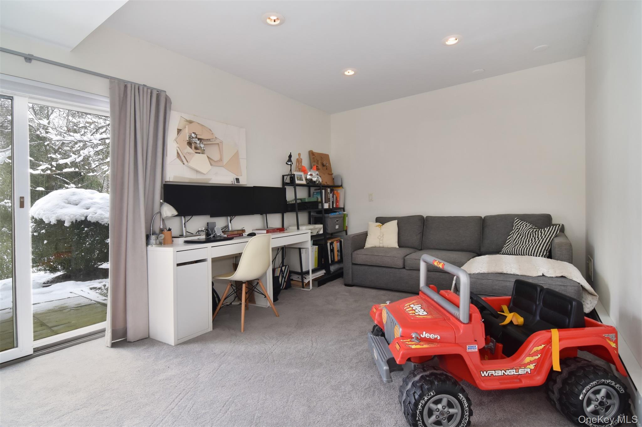 110 Valleyview Road Irvington, NY 10533 - Photo 20 of 36 Lower level walkout flex space.