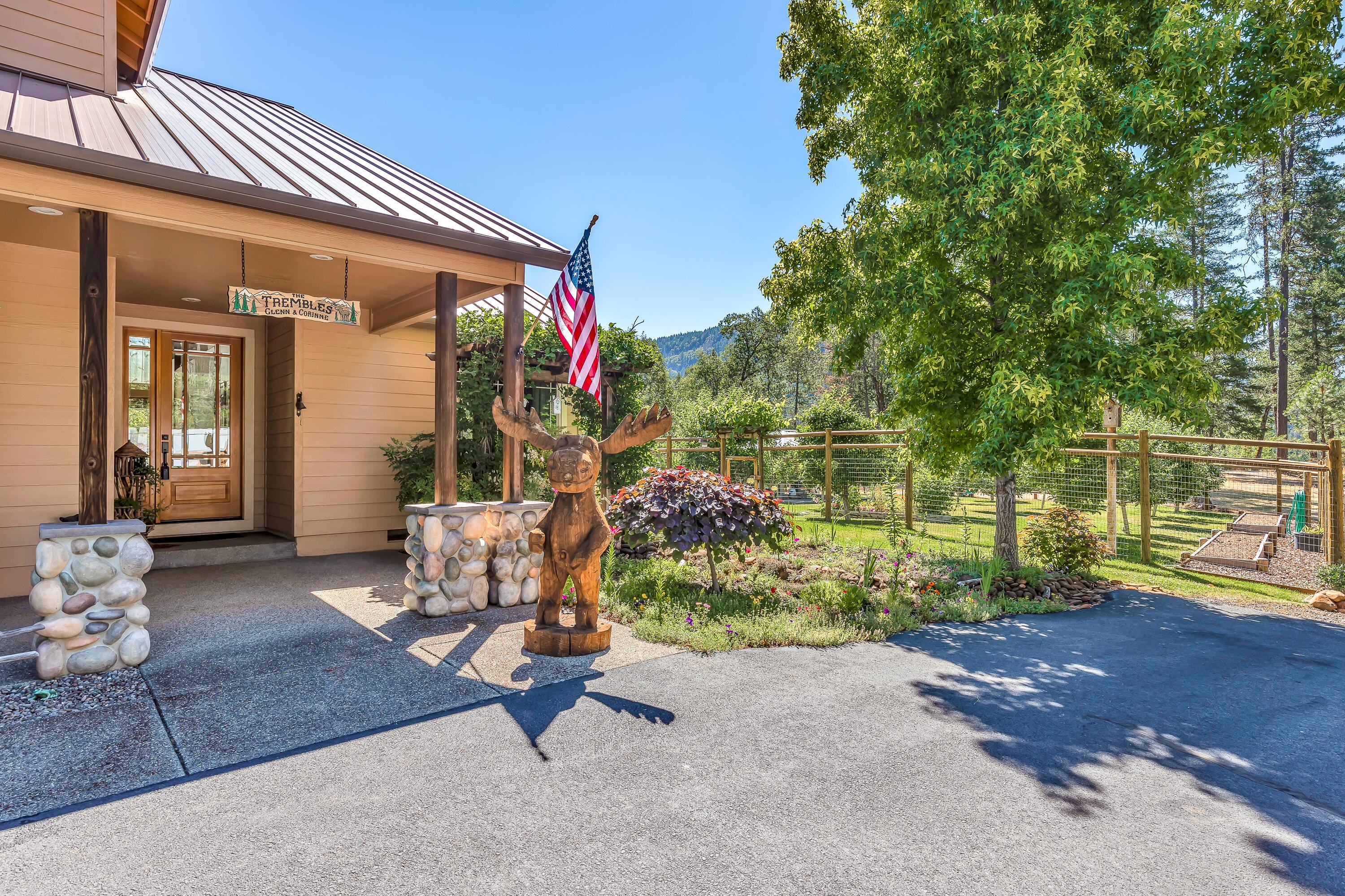 68 Busch Road Trail, OR 97541 - Photo 6 of 75 9R9A0792