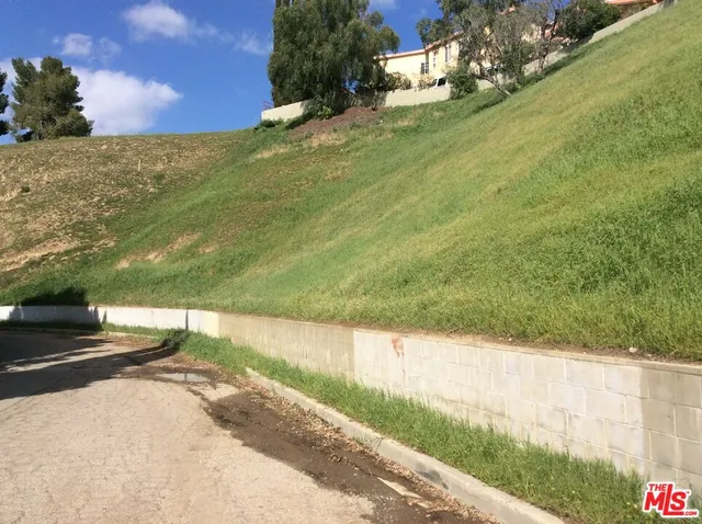 $159,900 | 21680 Arcos Drive, Woodland Hills, CA 91364