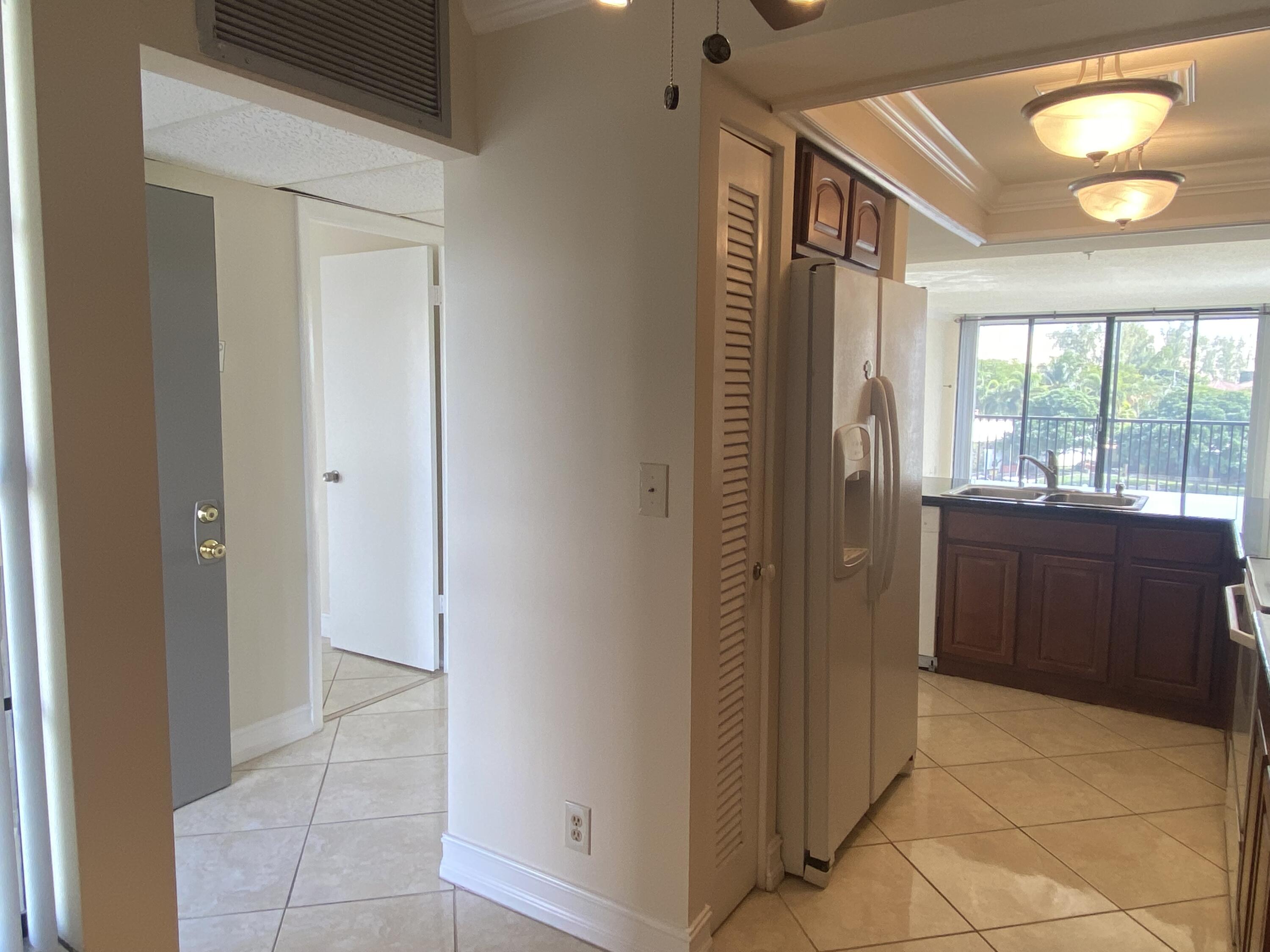 13 Royal Palm Way, Unit 306 Boca Raton, FL 33432 - Photo 11 of 37 IMG_9332