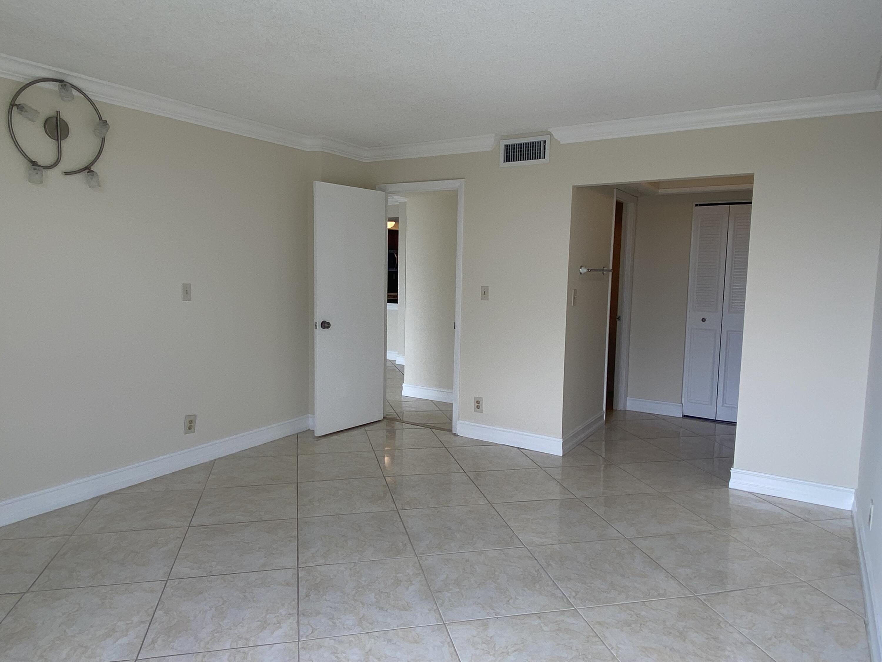 13 Royal Palm Way, Unit 306 Boca Raton, FL 33432 - Photo 19 of 37 IMG_9320