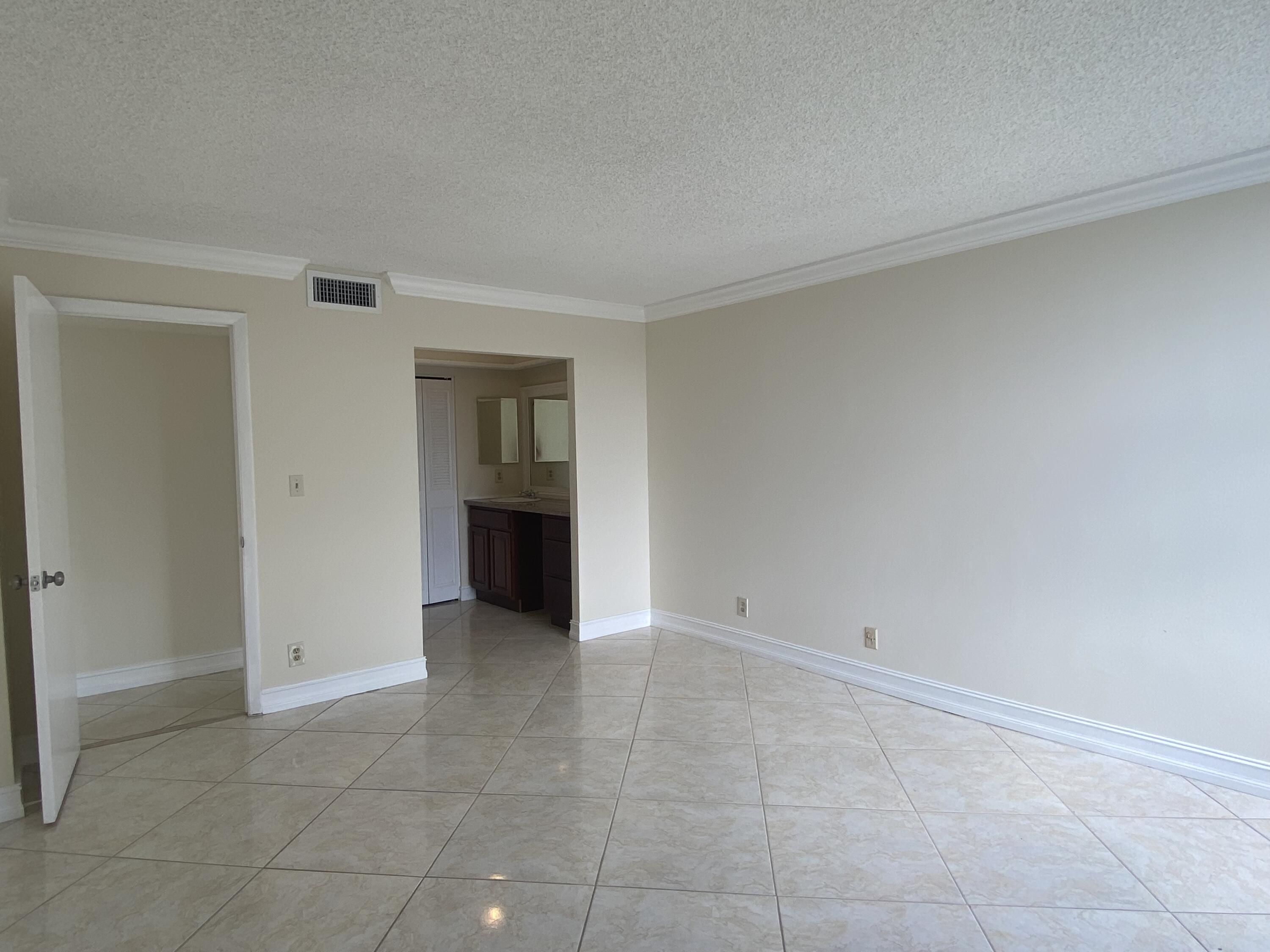 13 Royal Palm Way, Unit 306 Boca Raton, FL 33432 - Photo 23 of 37 IMG_9315