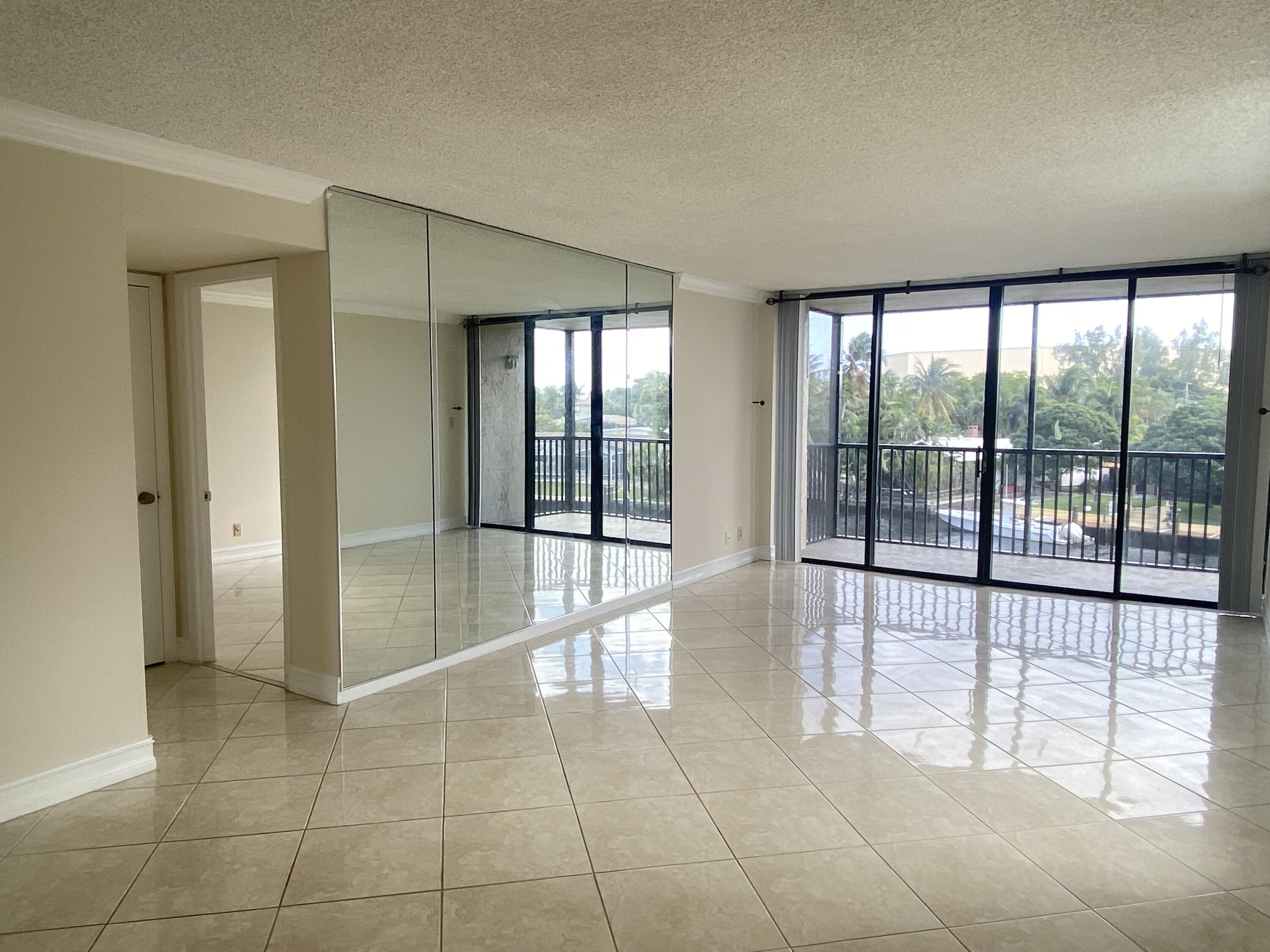 13 Royal Palm Way, Unit 306 Boca Raton, FL 33432 - Photo 4 of 37 IMG_9322