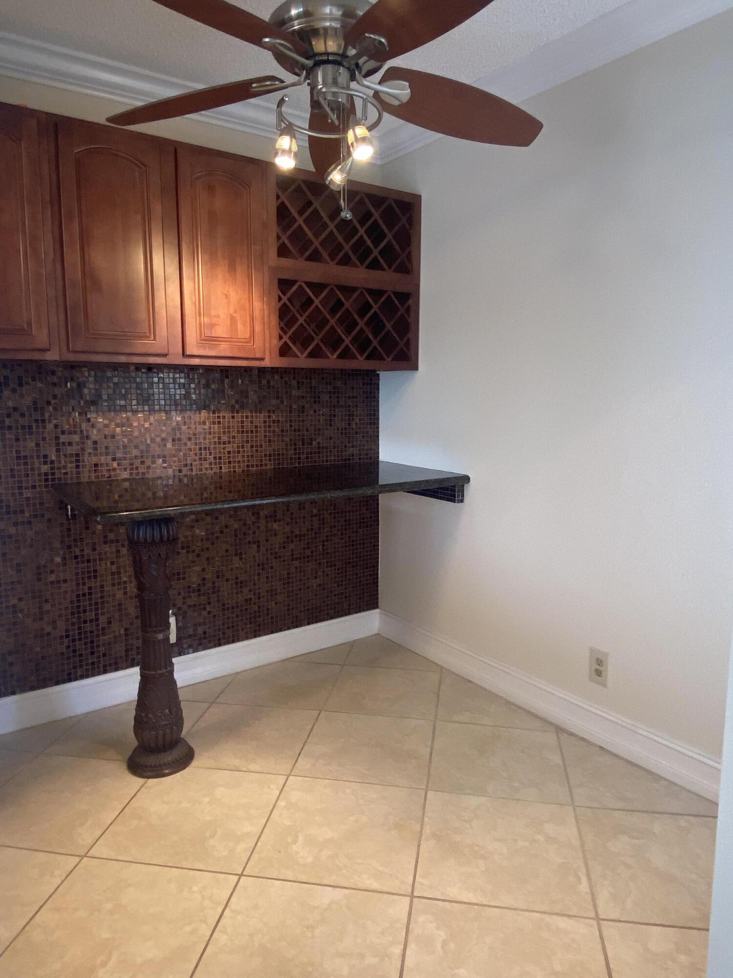 13 Royal Palm Way, Unit 306 Boca Raton, FL 33432 - Photo 9 of 37 IMG_9328