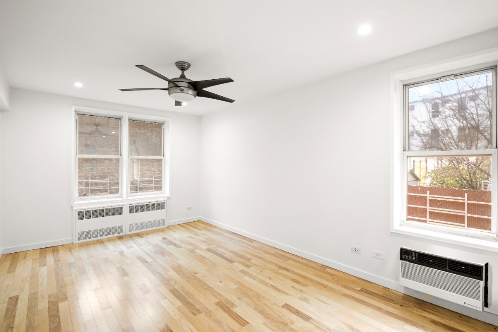 651 Vanderbilt Street, Unit 2P Brooklyn, NY 11218 - Photo 5 of 11 Photo 5